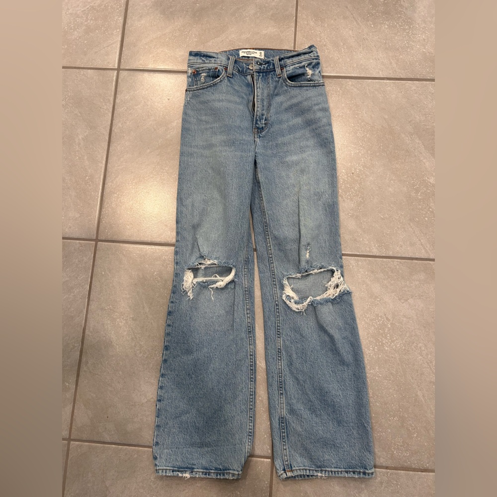 Abercrombie & Fitch The 90’s Relaxed Jeans High Rise